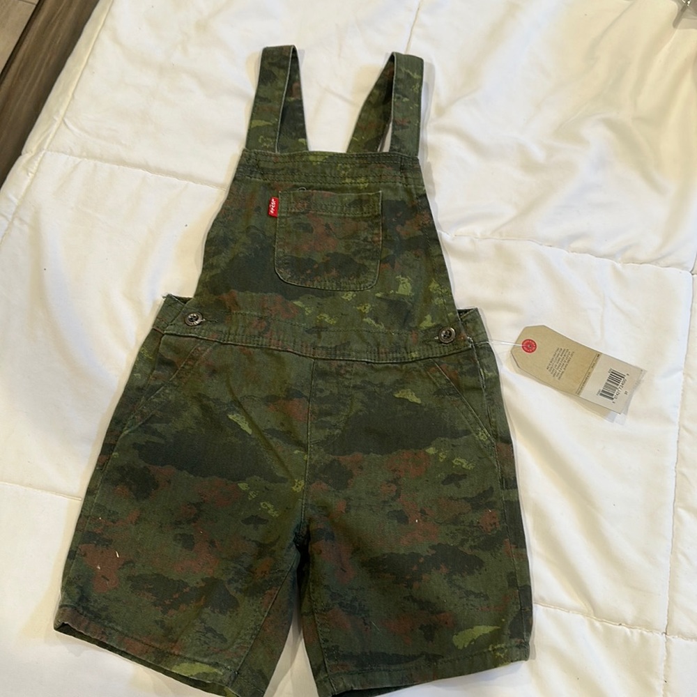 NWT LEVIS 3t camo shortalls